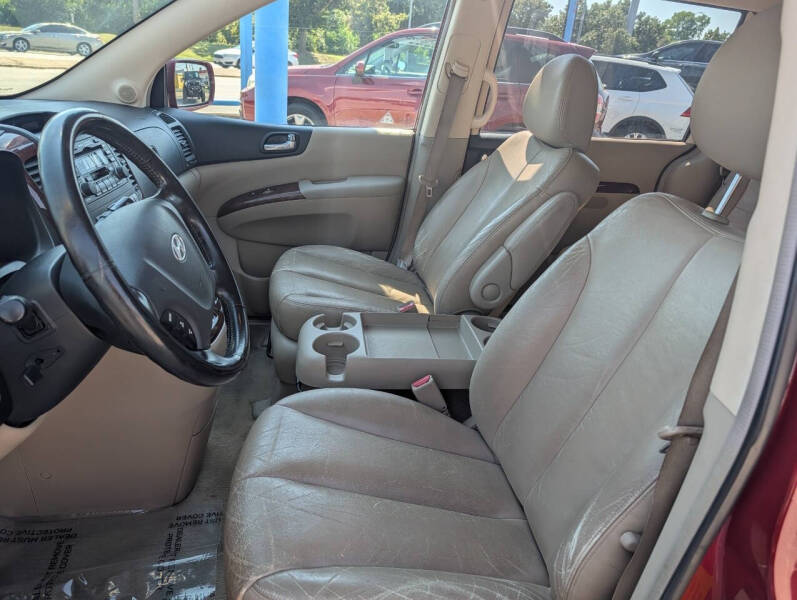 2007 Hyundai Entourage GLS