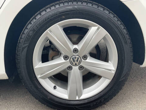 2015 Volkswagen Passat 1.8T S