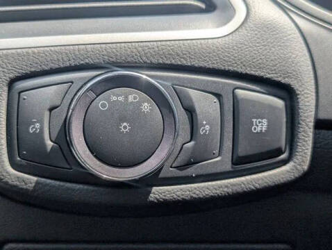 2022 Ford Edge SE