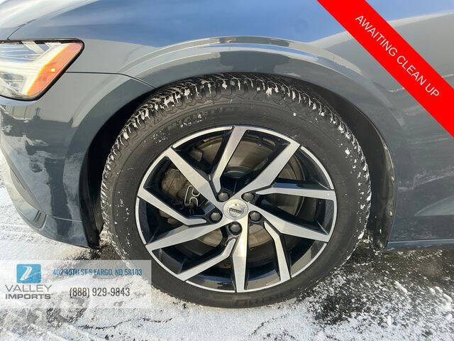 2020 Volvo S60 T6 Momentum