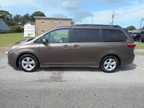 2019 Toyota Sienna for sale at Express Auto Sales in Metairie LA