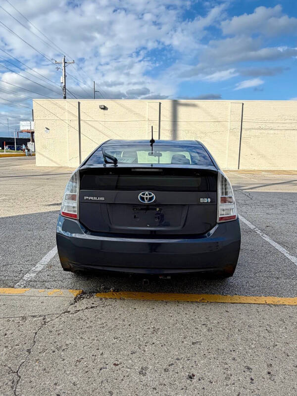 2011 Toyota Prius Two