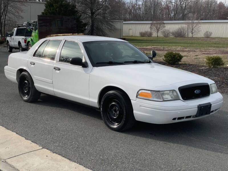 2011 Ford Crown Victoria for sale at ECONO AUTO INC in Spotsylvania VA