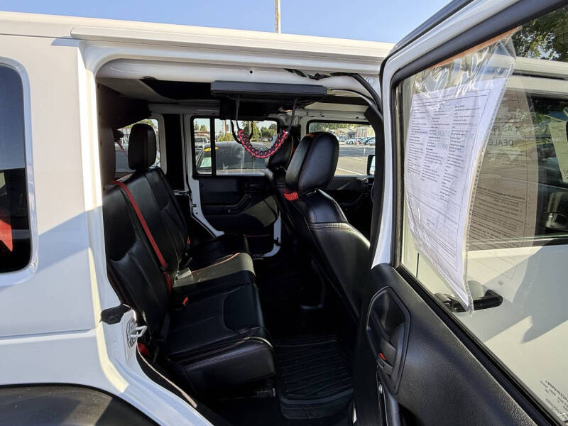 2017 Jeep Wrangler Unlimited Rubicon Recon