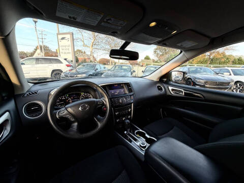 2020 Nissan Pathfinder SV