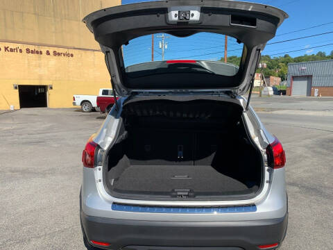 2017 Nissan Rogue Sport SV