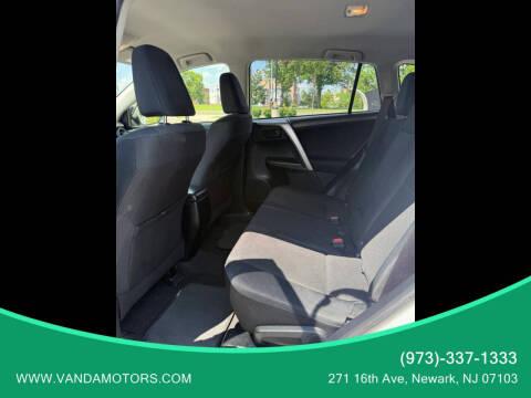 2016 Toyota RAV4 LE