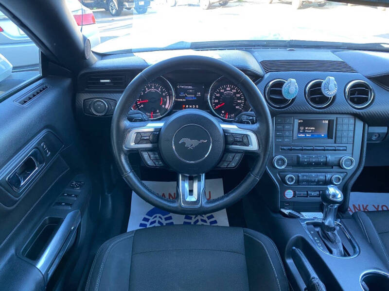 2016 Ford Mustang V6