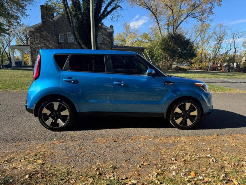 2016 Kia Soul +