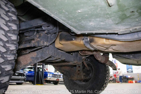 2001 AM General Hummer