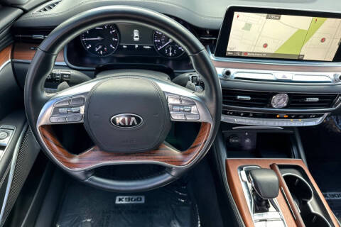 2020 Kia K900 Luxury