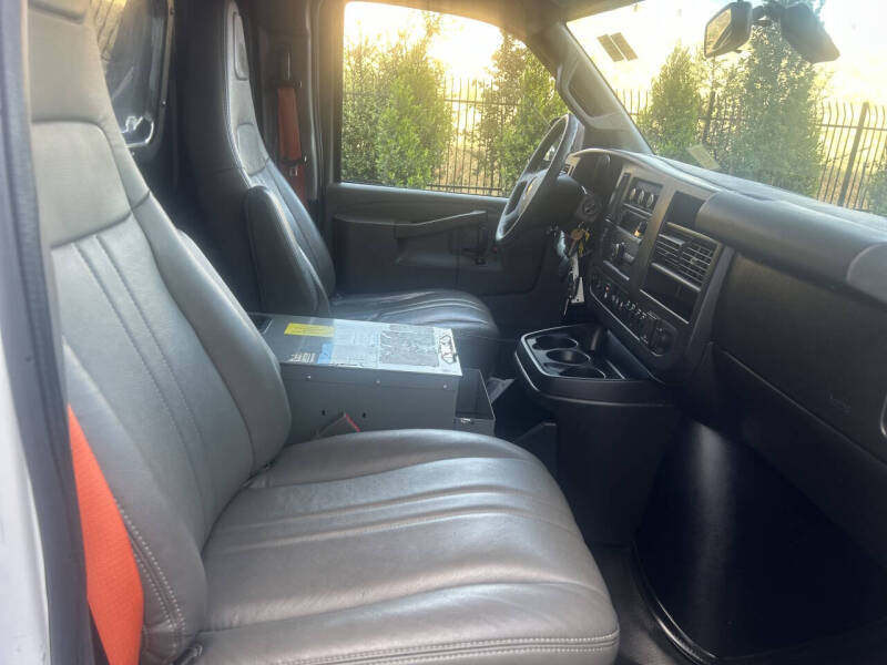2017 Chevrolet Express 2500