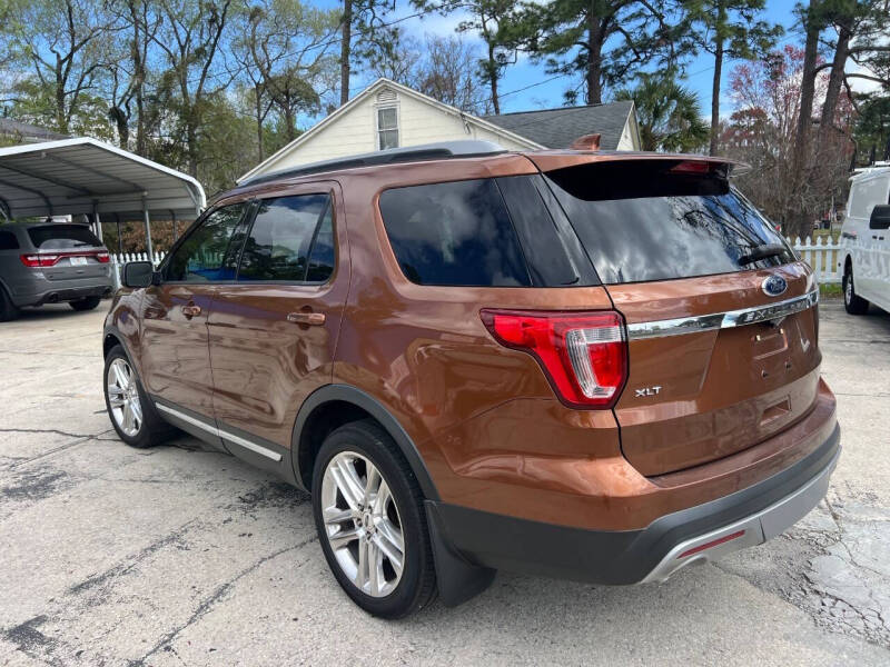 2017 Ford Explorer XLT - Photo 6