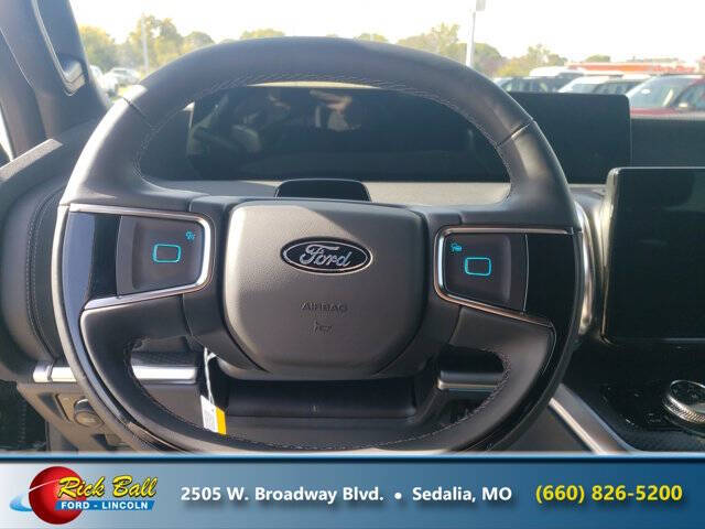 2025 Ford Expedition Platinum