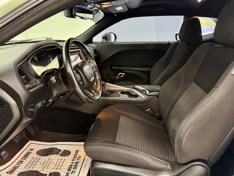 2019 Dodge Challenger SXT