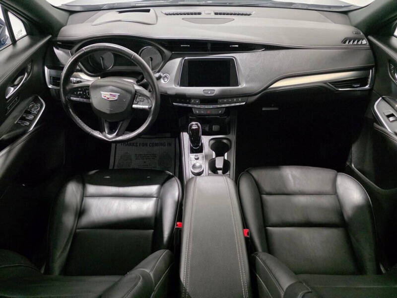 2020 Cadillac XT4 Premium Luxury