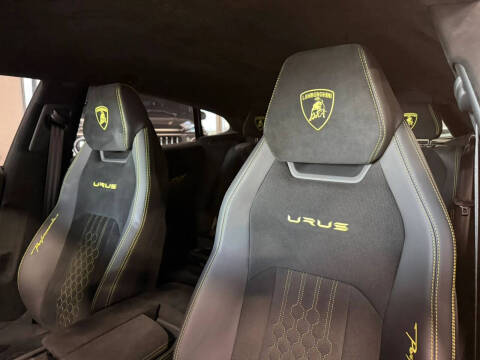 2024 Lamborghini Urus Performante
