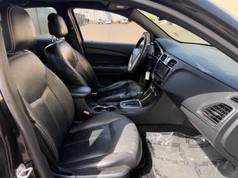 2013 Chrysler 200 Limited