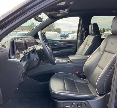 2023 Cadillac Escalade ESV Premium Luxury