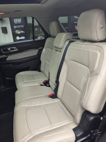 2017 Ford Explorer Platinum