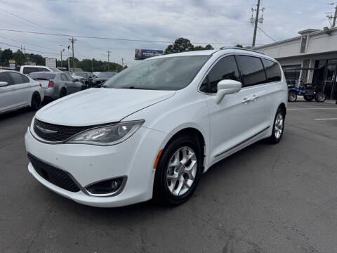 2020 Chrysler Pacifica Touring L