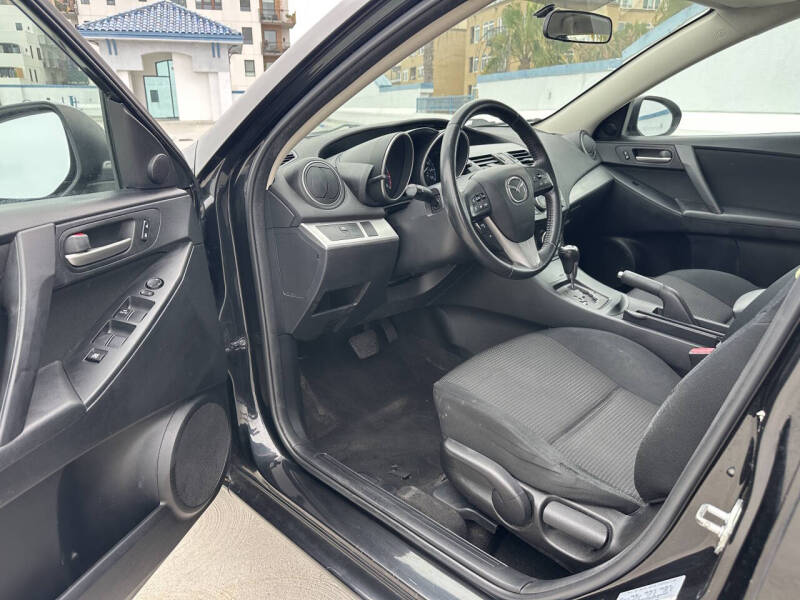 2013 Mazda MAZDA3 i Touring