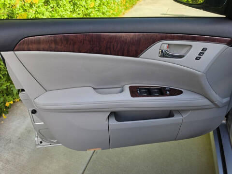 2011 Toyota Avalon Limited