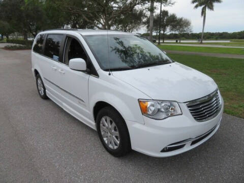 2014 Chrysler Town and Country Touring