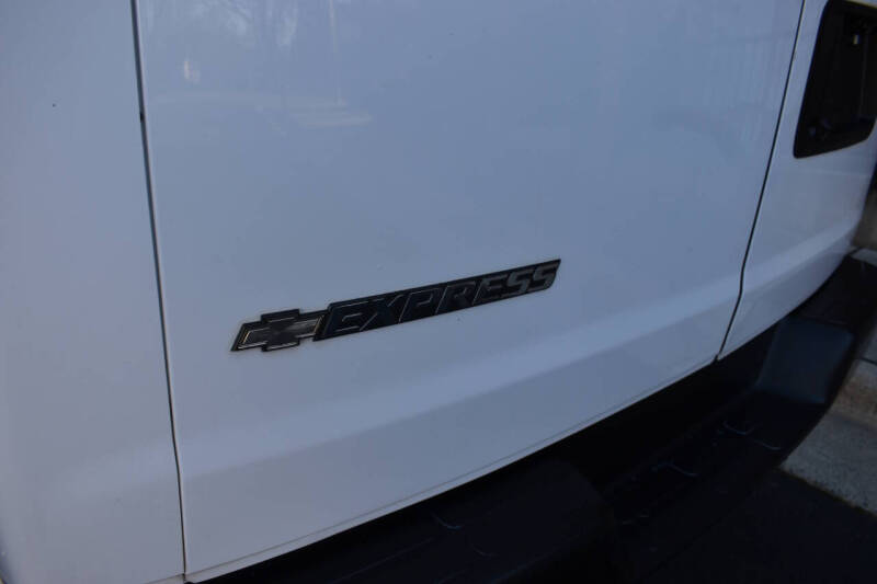 2017 Chevrolet Express 2500