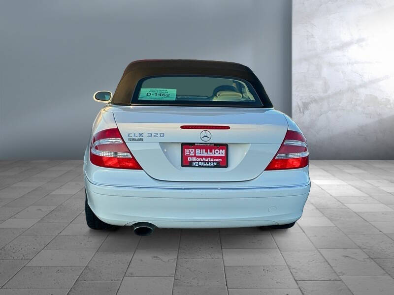 2005 Mercedes-Benz CLK CLK 320