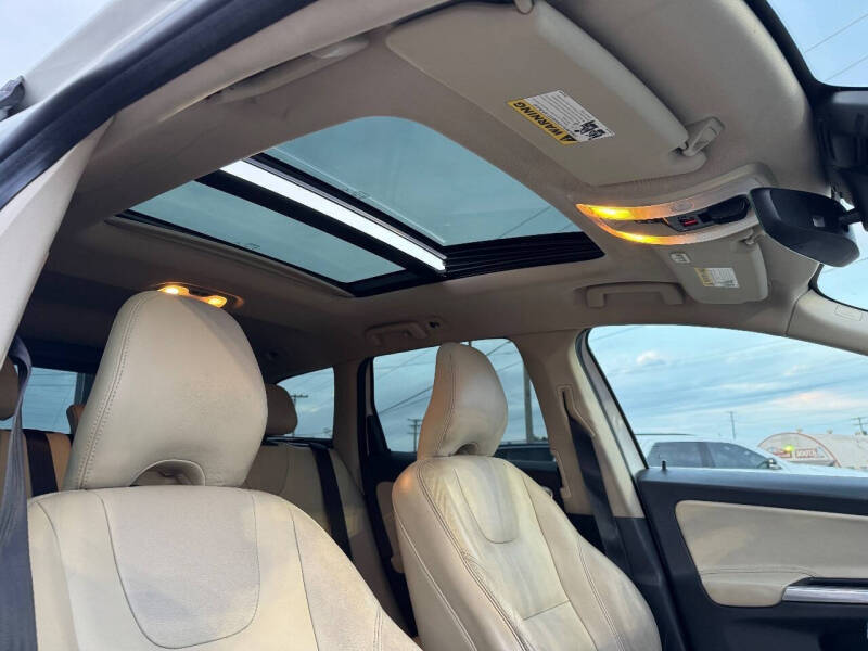 2016 Volvo XC60 T6 Drive-E Platinum