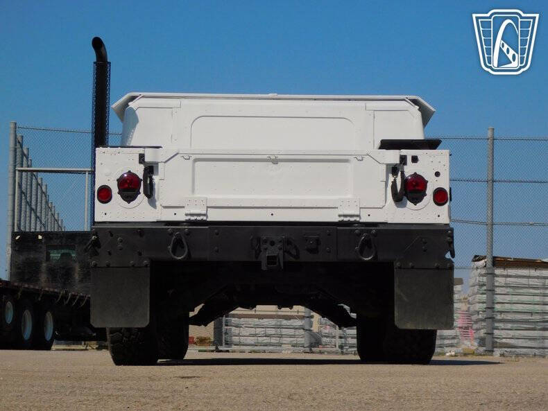 2008 AM General Hummer