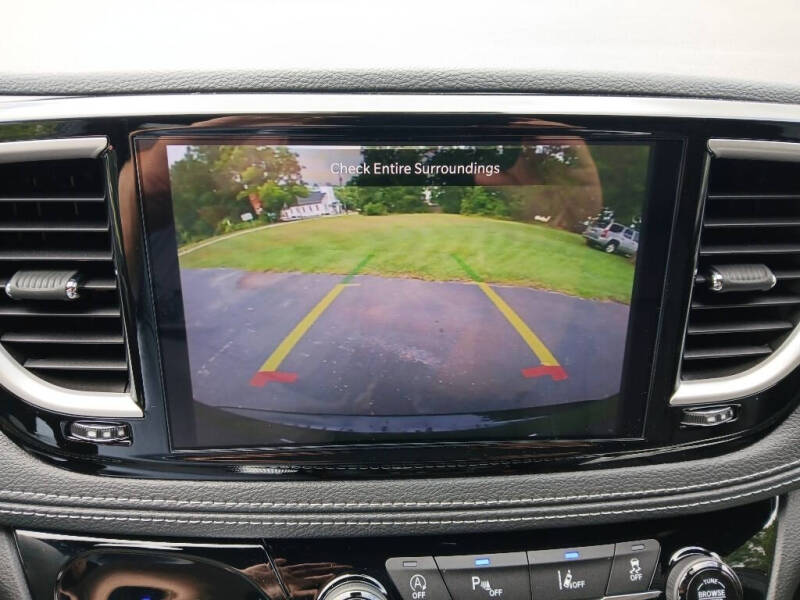 2027 Chrysler Pacifica Select