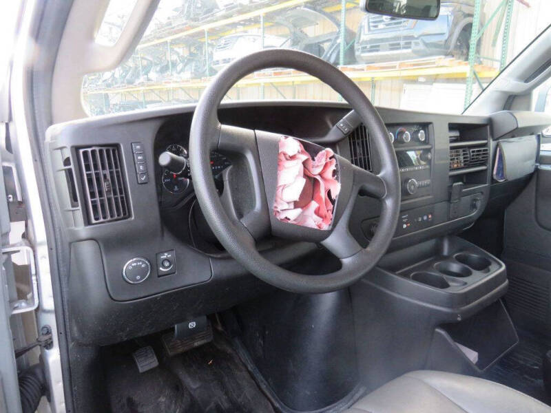 2023 Chevrolet Express 3500