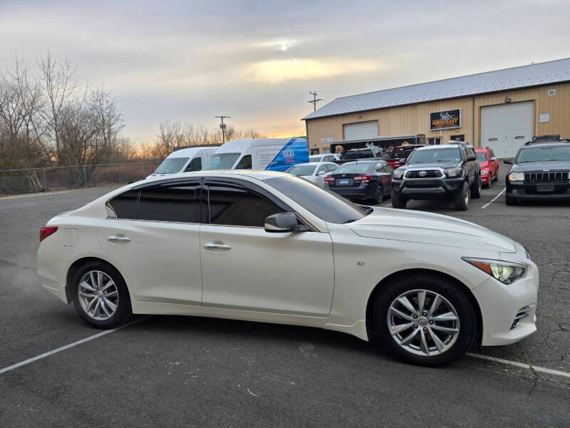 2015 Infiniti Q50 Premium