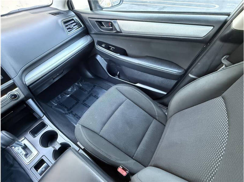 2018 Subaru Outback 2.5i