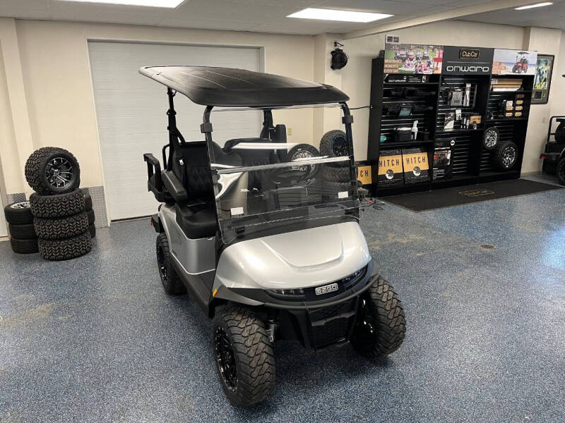 2026 E-Z-GO RXV 4