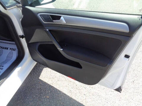 2016 Volkswagen Golf TSI SE