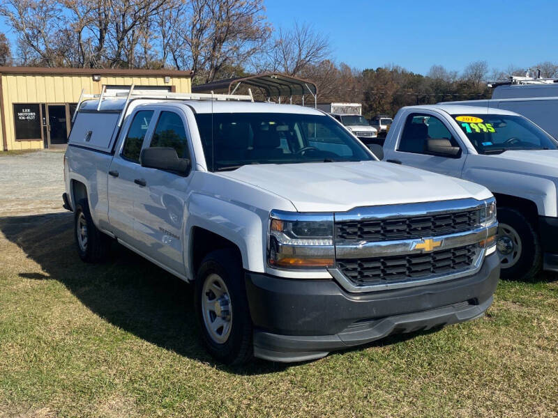 Used 2018 Chevrolet Silverado 1500 Work Truck 1WT with VIN 1GCRCNECXJZ142559 for sale in Apex, NC