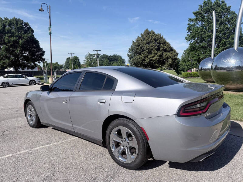 2017 Dodge Charger SE