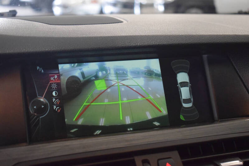 2013 BMW 5 Series 528i