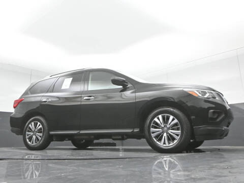 2020 Nissan Pathfinder SV