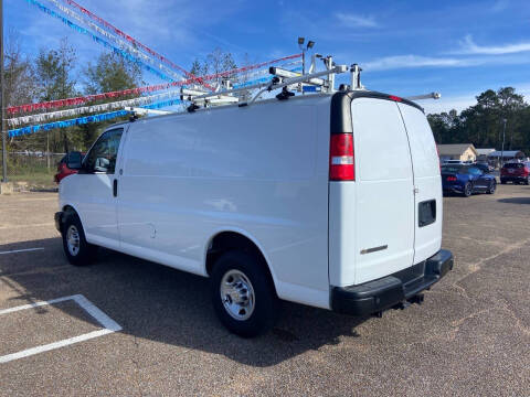 2023 Chevrolet Express 2500