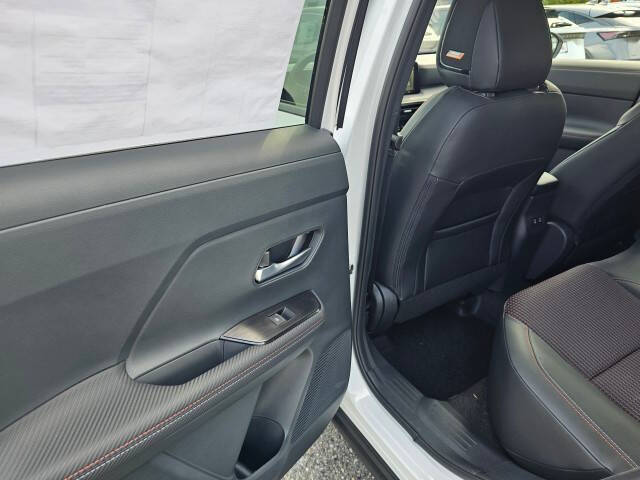 2025 Nissan Kicks SR