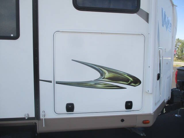 2016 Forest River Flagstaff Vlite 30WTBSK