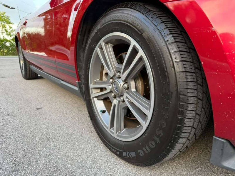 2012 Ford Mustang V6 Premium