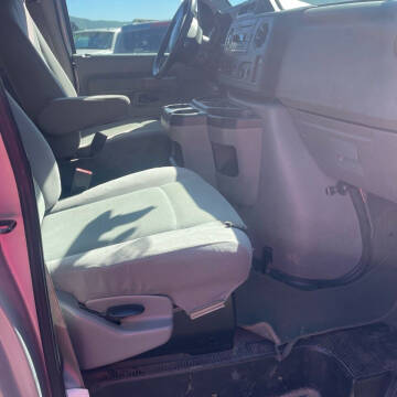 2010 Ford E-Series E-350 SD XLT