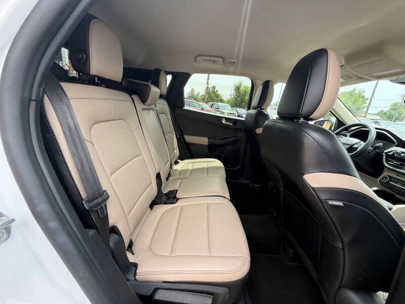 2020 Ford Escape SEL
