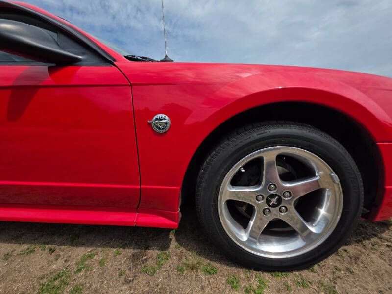 2004 Ford Mustang GT Deluxe