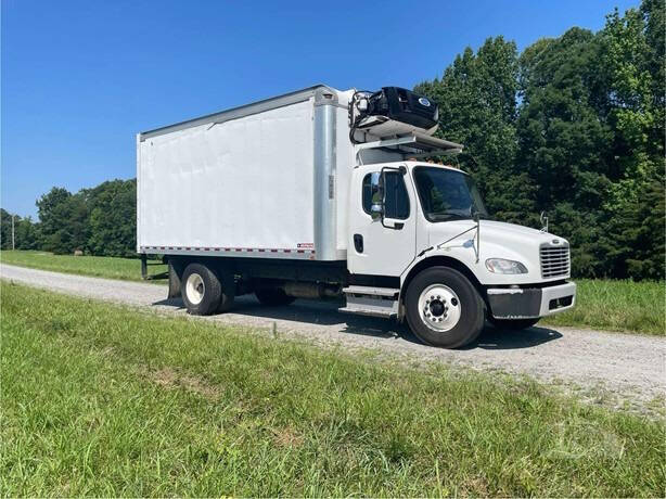 2017 Freightliner Business class M2